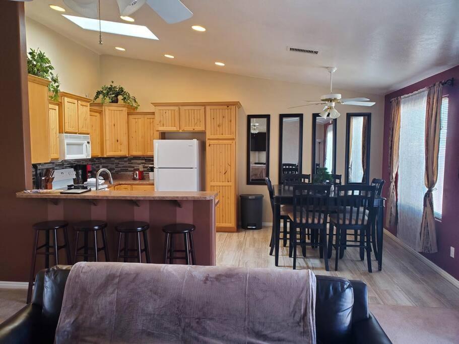 I Deal Lake Powell Home 3Br, Jacuzzi, Bbq, Firepit Page Exterior photo