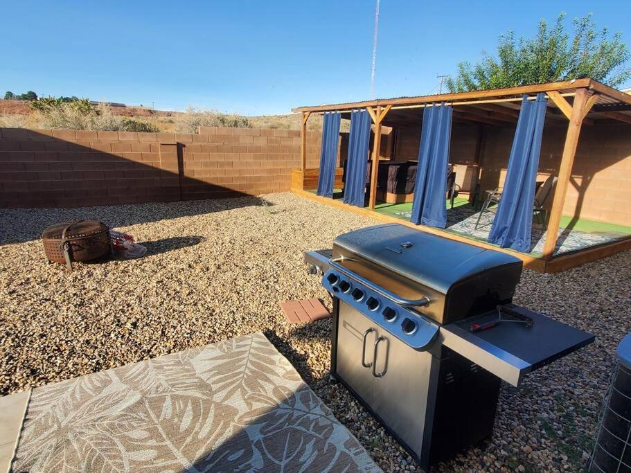 I Deal Lake Powell Home 3Br, Jacuzzi, Bbq, Firepit Page Exterior photo